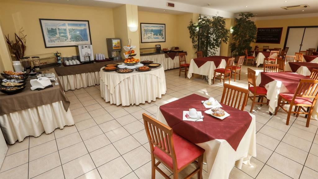 Hotel-giardino-europa-rome-room-breakfast-restaurant-100